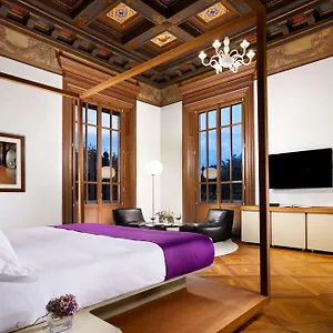 Palazzo Montemartini Rome, A Radisson Collection מלון