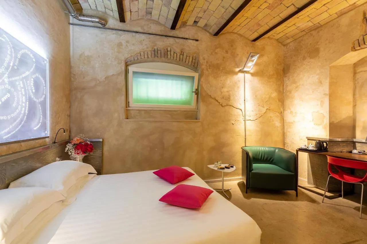 רומא Hotel La Rovere 4*,  איטליה