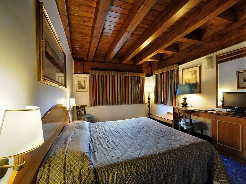 Hotel La Rovere Roma Itália
